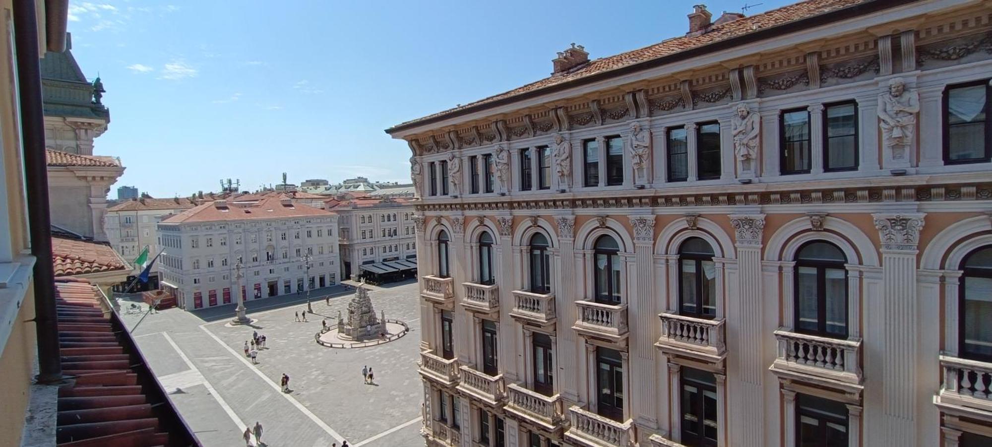 Casa Vacanze Trieste - Vista Piazza Unita מראה חיצוני תמונה